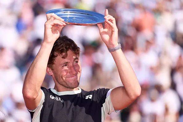 澳大利亚网球队横扫德国网球队,西西帕斯制霸全场的简单介绍 澳大利亚网球队横扫德国网球队,西西帕斯制霸全场的简单介绍